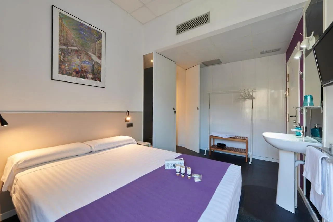 Hostal Mayerling Centro Barselona 2*,  İspanya