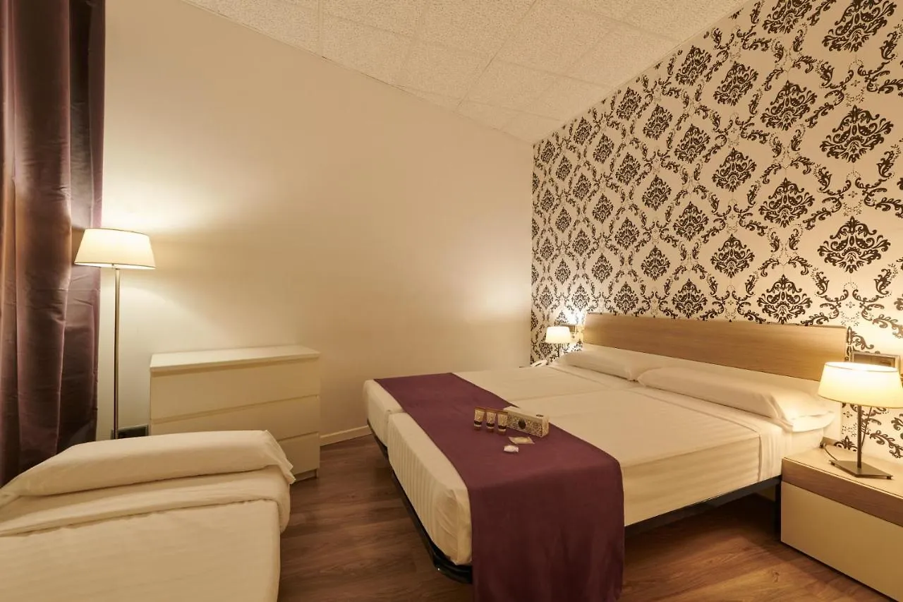 Hostal Mayerling Centro Barselona İspanya